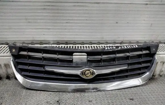 Chrysler Neon II Front bumper upper radiator grill 05288883AB