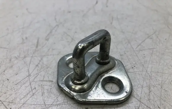 Honda CR-V Front door lock loop/hook striker 