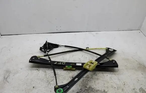 Volkswagen Golf Sportsvan Front window lifting mechanism without motor 510837462F C16490103 2105201571