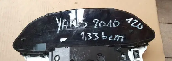 Toyota Yaris Speedometer (instrument cluster) 838000DJ80 MB4573003692