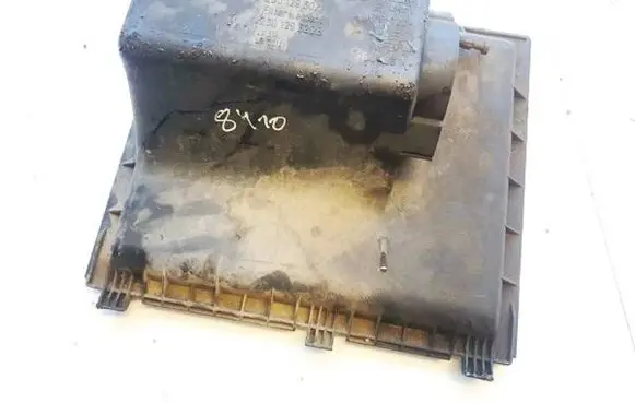 Air filter box