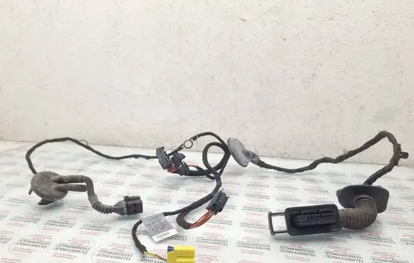 Audi A4 S4 B8 8K Front door wiring loom 8K0971030