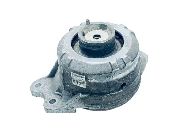 Mercedes-Benz GLC C253 Engine mount bracket A2052407900