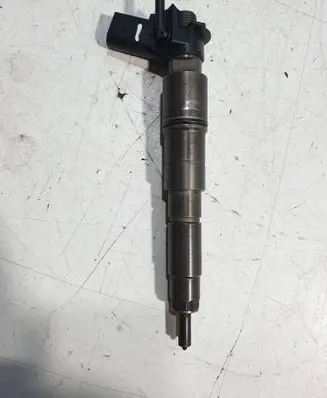 Fuel injector