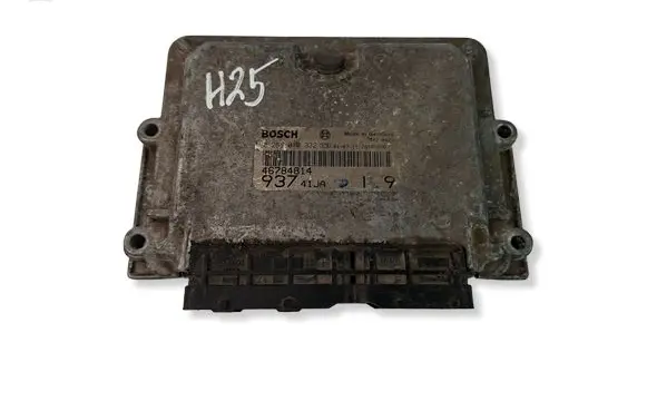Alfa Romeo 147 Engine control unit/module 46784814 0281010332