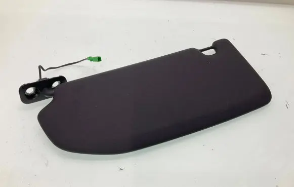 Volvo XC40 Sun visor