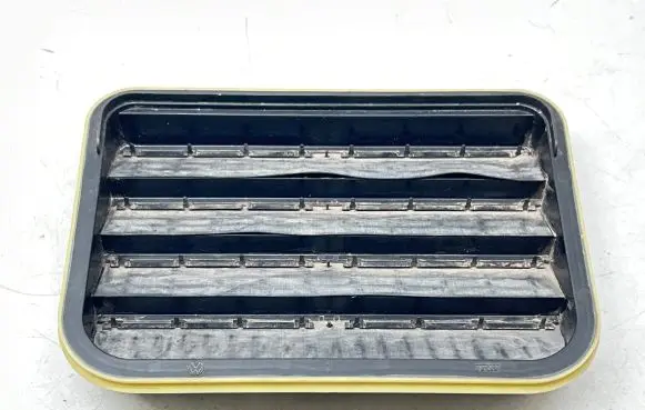 Skoda Octavia Mk3 (5E) Quarter panel pressure vent 7PP819181A