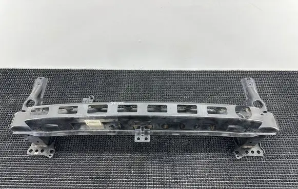 Volkswagen Golf VI Front bumper cross member