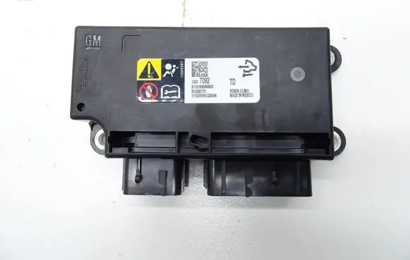 Opel Insignia A Airbag control unit/module 13597092