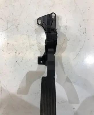 Jeep Cherokee Accelerator throttle pedal