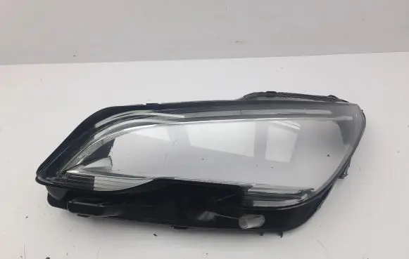 Peugeot 3008 II Headlight lense 