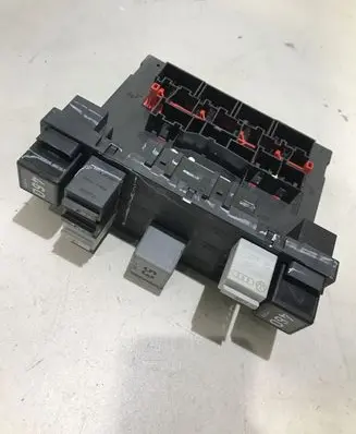 Volkswagen Golf V Comfort/convenience module 3C0937049AH
