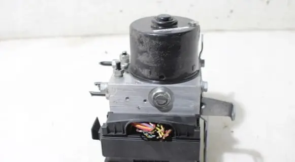 BMW 1 E81 E87 ABS Pump