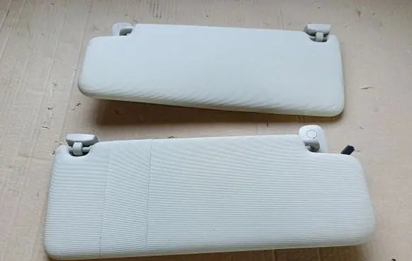 Volkswagen New Beetle Sun visor