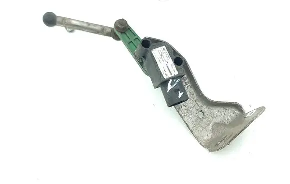Tesla Model S Rear height level sensor lever 100417300A