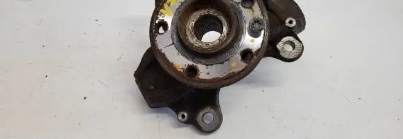Volvo V70 Front wheel hub