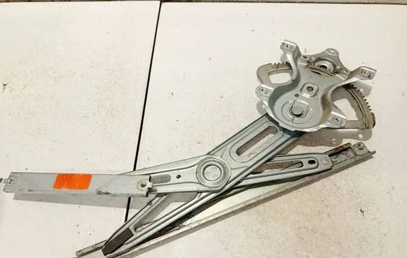 Toyota Yaris Sliding door window regulator with motor 