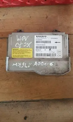 Volvo V70 Airbag control unit/module P31264932 T208020106541 0285010372