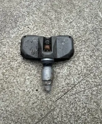BMW X5 E70 Tire pressure sensor 6779490