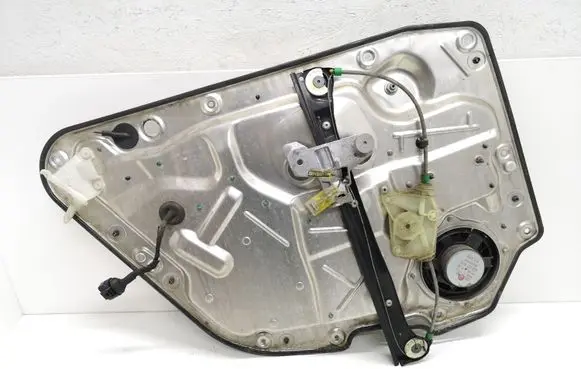 Volkswagen Phaeton Rear window lifting mechanism without motor 3D4839756