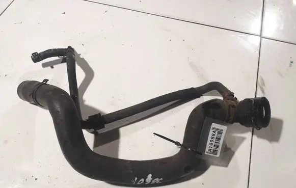 Volkswagen PASSAT B6 Engine coolant pipe/hose 