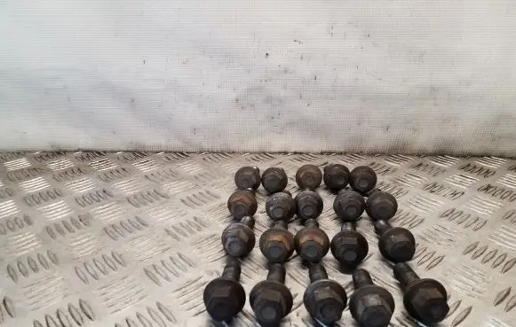 Opel Movano B Nuts/bolts 