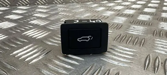 Hyundai i40 Tailgate opening switch 