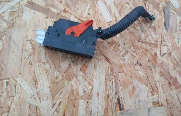 Subaru Outback ABS module connector plug 