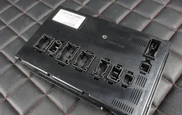 Mercedes-Benz R W251 SAM control unit A1645400901 A1644422800 A1645457332