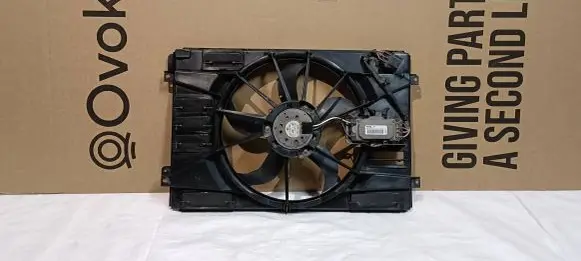 Seat Altea XL Radiator cooling fan shroud 1K0121205AF 1K0121203AN