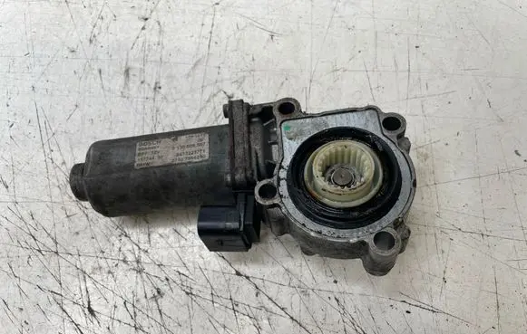 BMW X3 E83 Gearbox-reducer motor 27107566250 0130008507 8473227771