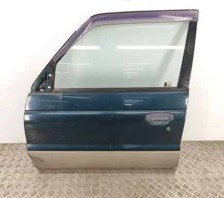 Mitsubishi Pajero Front door MR439493