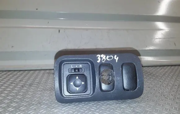 Wing mirror switch