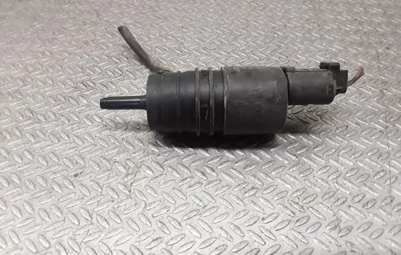 Iveco Daily 30.8 - 9 Windscreen/windshield washer pump
