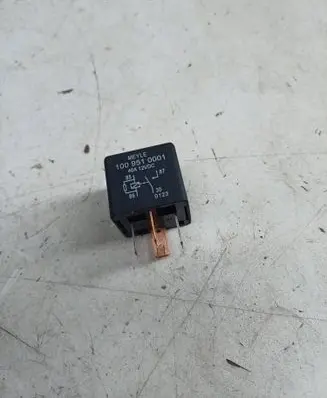 Audi A6 S6 C4 4A Other relay 1009510001 40A12VDC