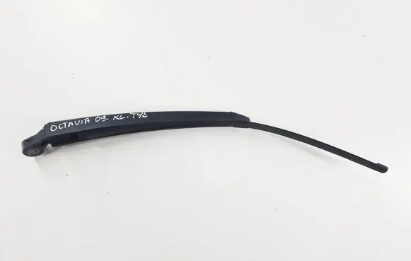 Skoda Octavia Mk2 (1Z) Rear wiper blade arm