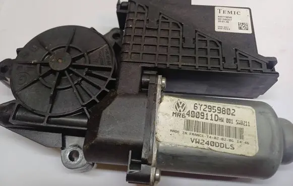 Skoda Roomster (5J) Front door window regulator motor 6Y2959802 VW240DDLS 400911D