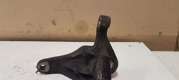 Ford Focus Gearbox mounting bracket 3M516P093