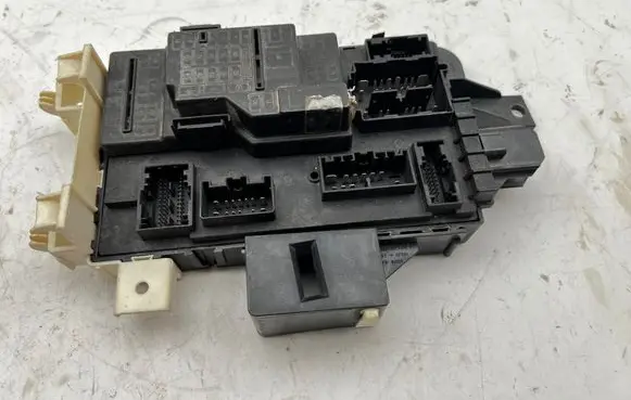 Ford Mustang V Central body control module BR3T15604DB B030MRN0QB C090554DL8