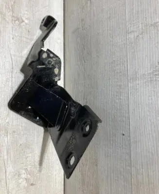 Skoda Octavia Mk3 (5E) ABS pump bracket 5q1614235