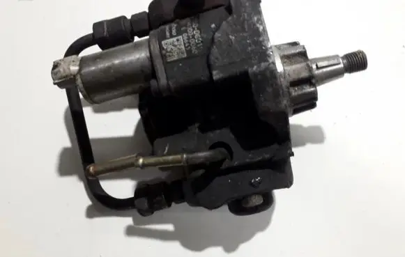 Toyota Avensis T220 Fuel injection high pressure pump 221000g010 22100-0g010