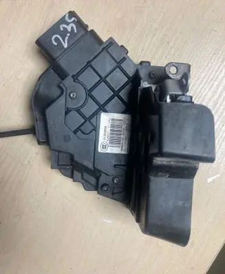Volvo XC60 Front door lock 31253658 98690310