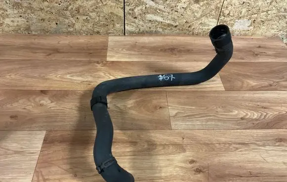 Volkswagen PASSAT B6 Engine coolant pipe/hose 3B0122291