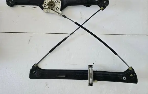 BMW X5 E70 Front window lifting mechanism without motor 7137020S 7166380E