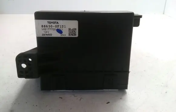 Toyota Verso Other control units/modules 886500F121