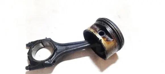 Opel Astra F Piston with connecting rod