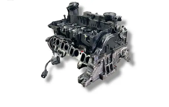 Toyota Avensis T270 Engine head 1WW 8575438 7818912A