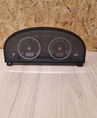 Ford Mondeo Mk III Speedometer (instrument cluster) 1S7F10841 44ZU187