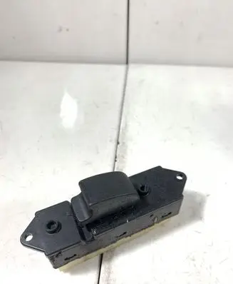 Mitsubishi Grandis Electric window control switch 8608A023