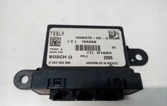 Tesla Model S Parking PDC control unit/module 1048476-00-D
